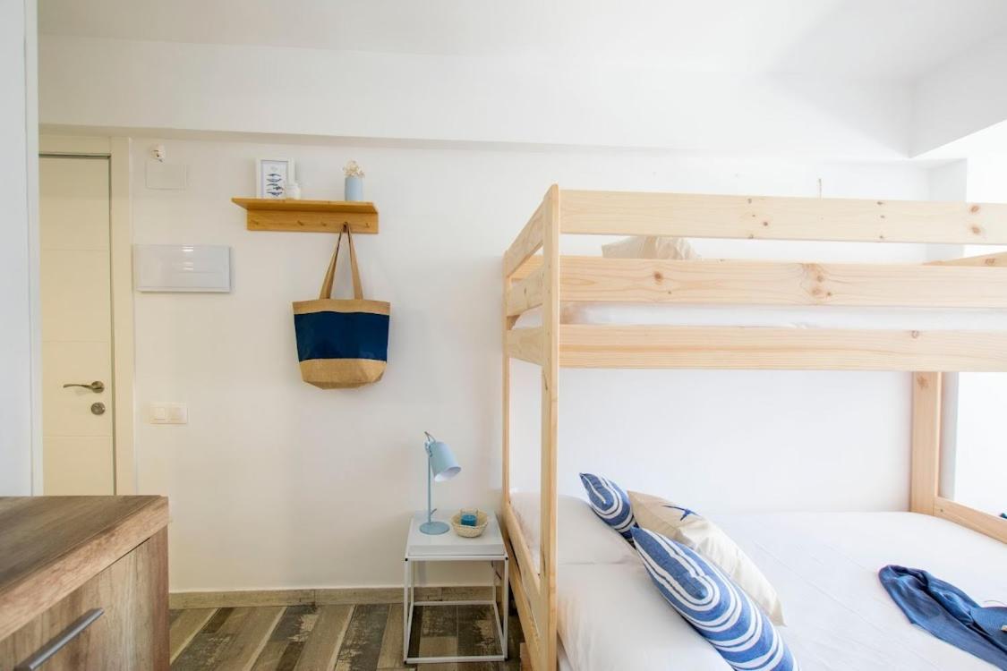 Apartbeach La Brisa Y Frente Playa La Pineda Buitenkant foto